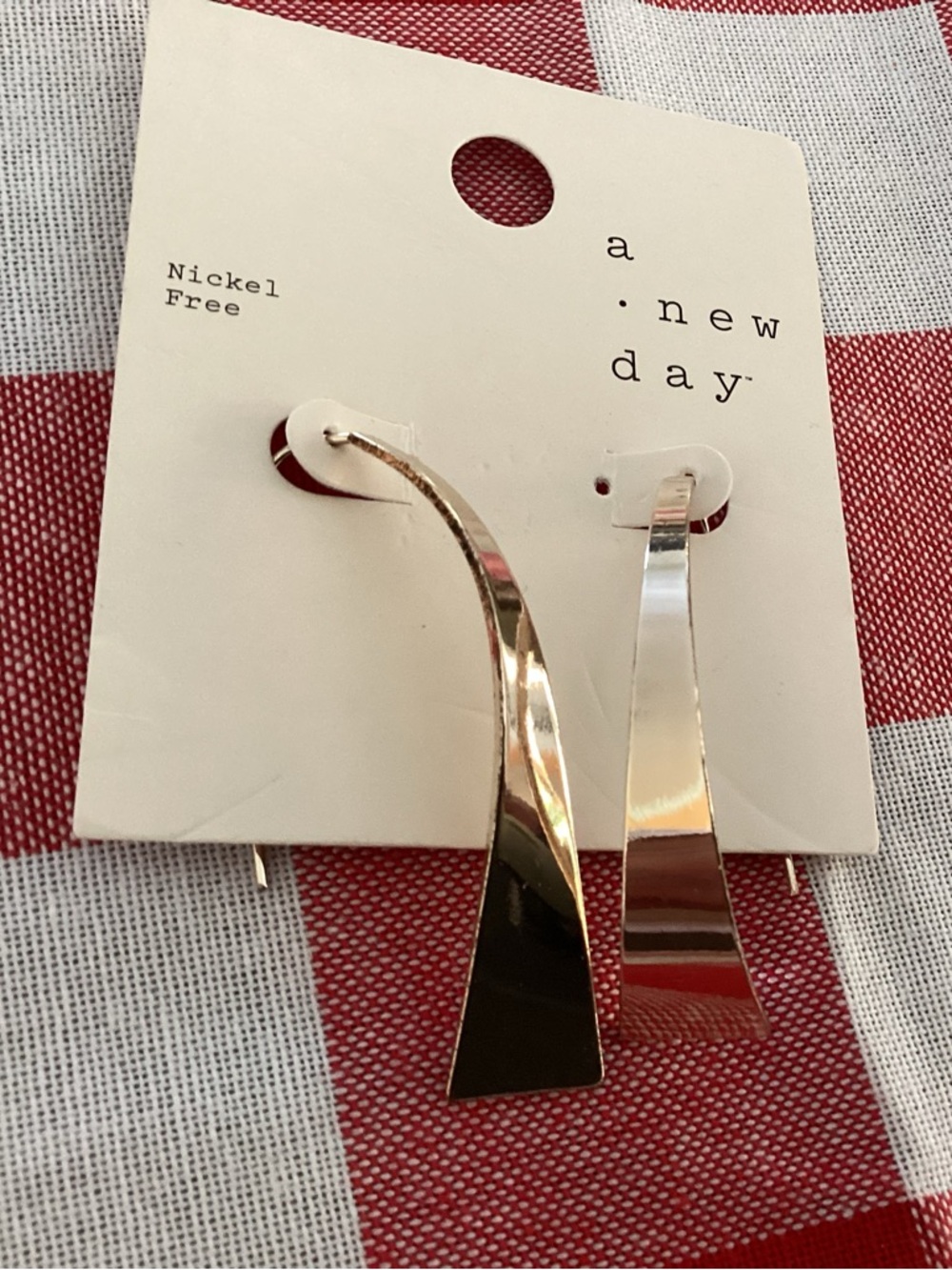 a new day Polished Curved Earrings - Picture 5 of 5